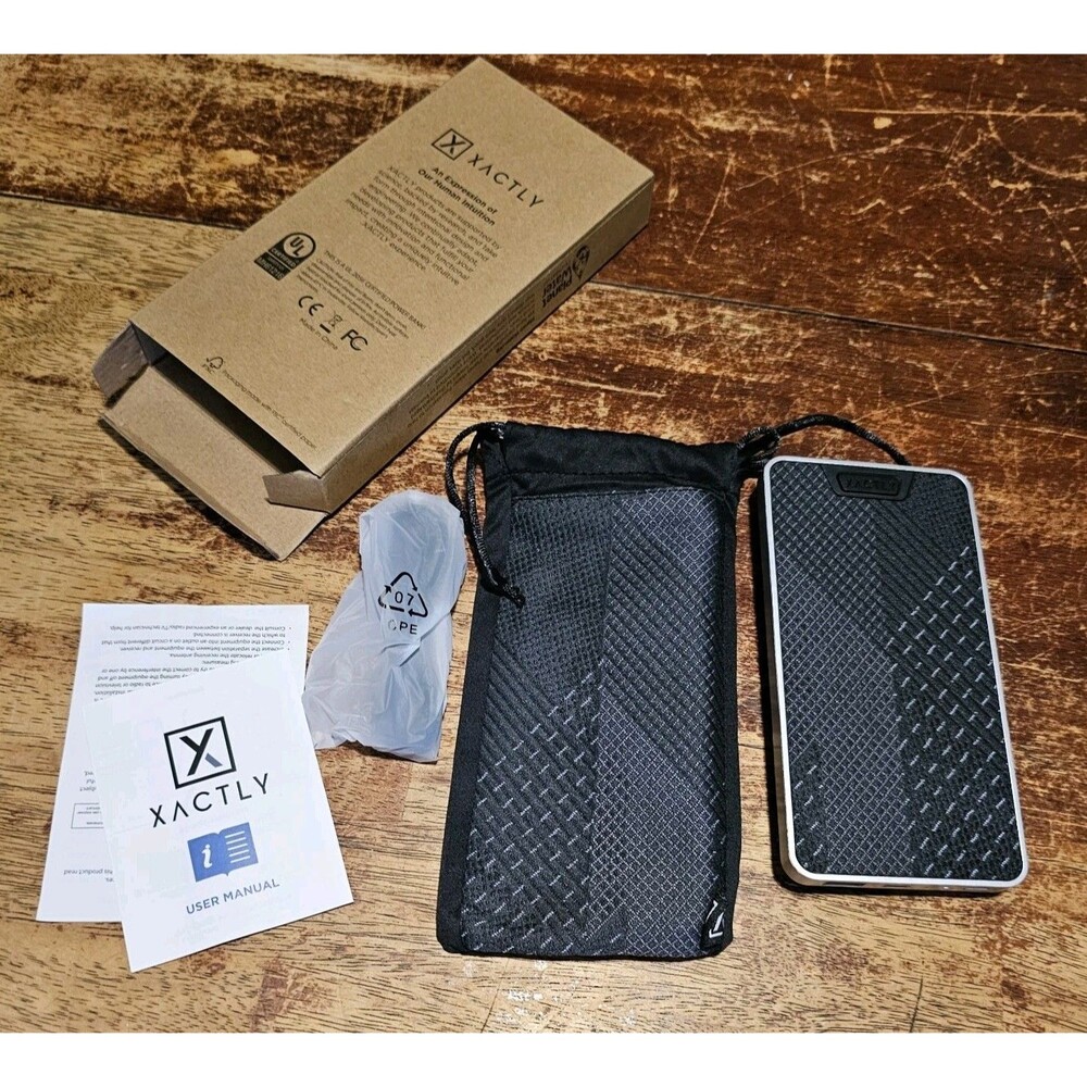 XACTLY Lithium Wireless Power Bank 10'000mAh  With CHARGING CABLE And Bag NWT